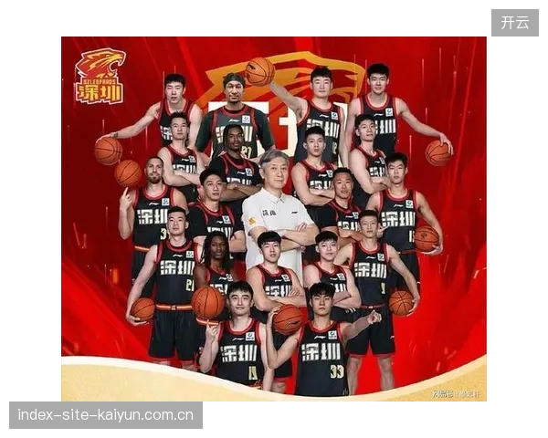 深圳队以2-0横扫浙江队晋级四强,主教练凭借本土球员与外援的深度化学反应制定高效战术。 深圳队以2-0横扫浙江队晋级四强,主教练凭借本土球员与外援的深度化学反应制定高效战术。